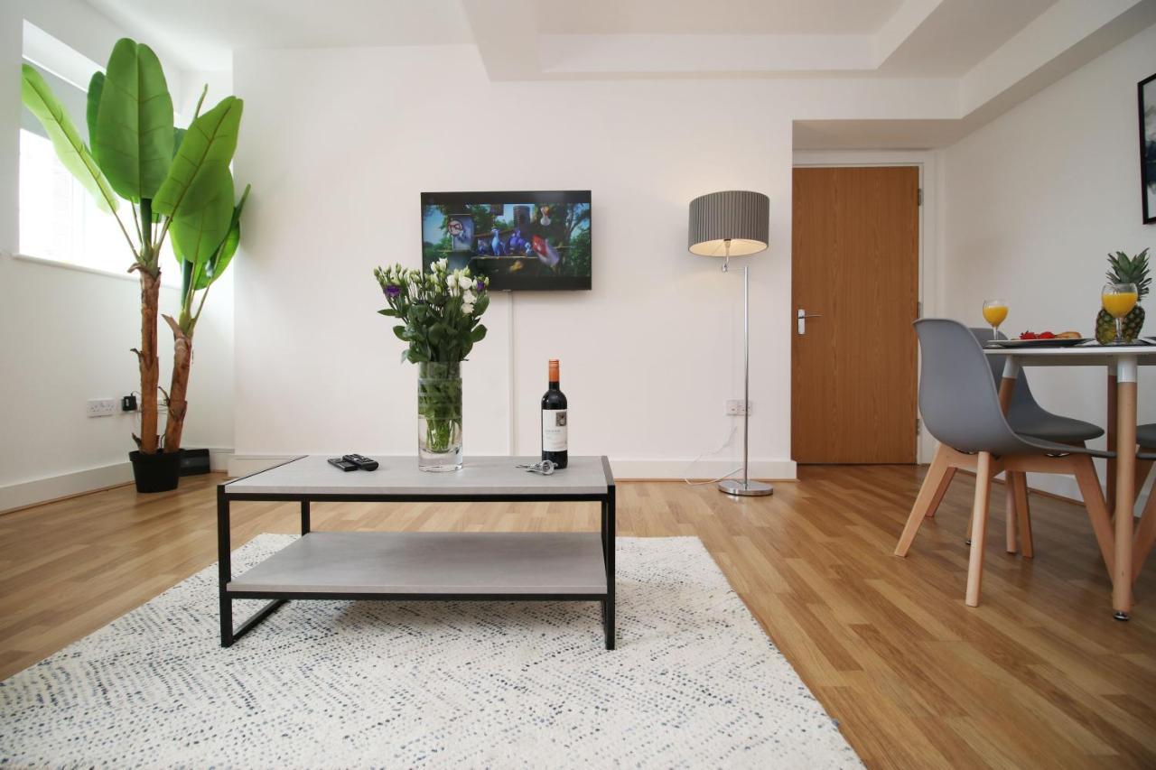 St Thomas Loft Views By Ssw - 2Br, Parking, Sleeps 4, Easy Access To City Centre, Marina, Beach And M4 Swansea Eksteriør bilde