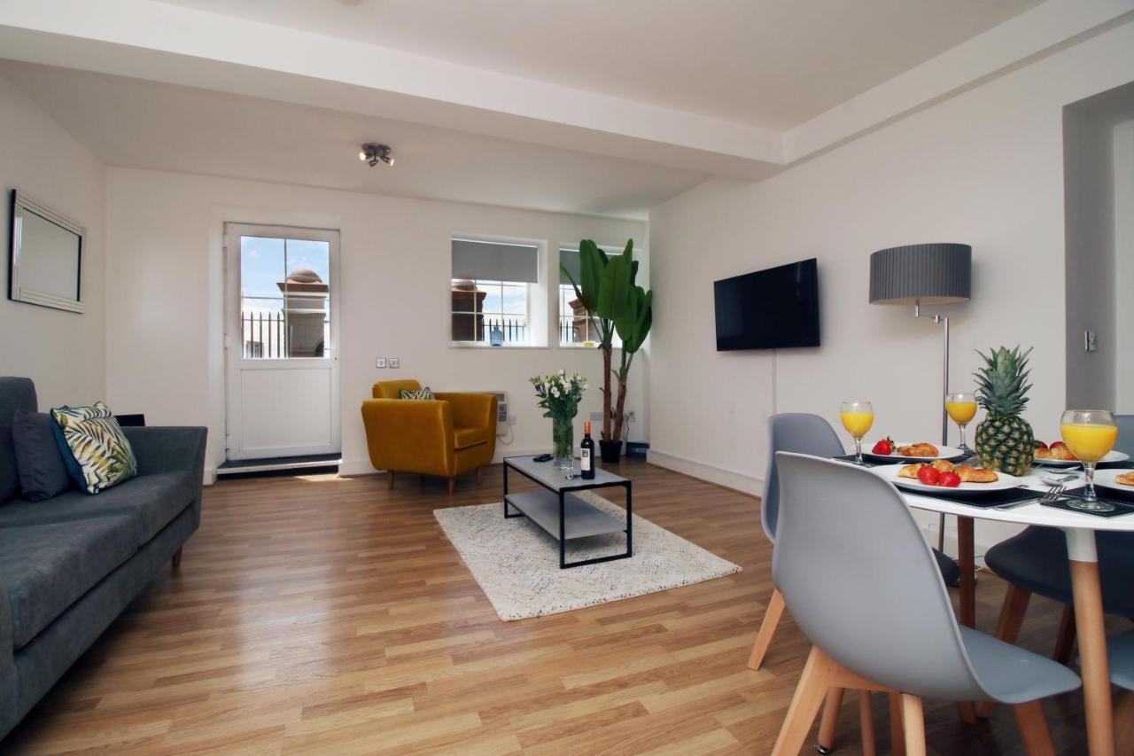 St Thomas Loft Views By Ssw - 2Br, Parking, Sleeps 4, Easy Access To City Centre, Marina, Beach And M4 Swansea Eksteriør bilde