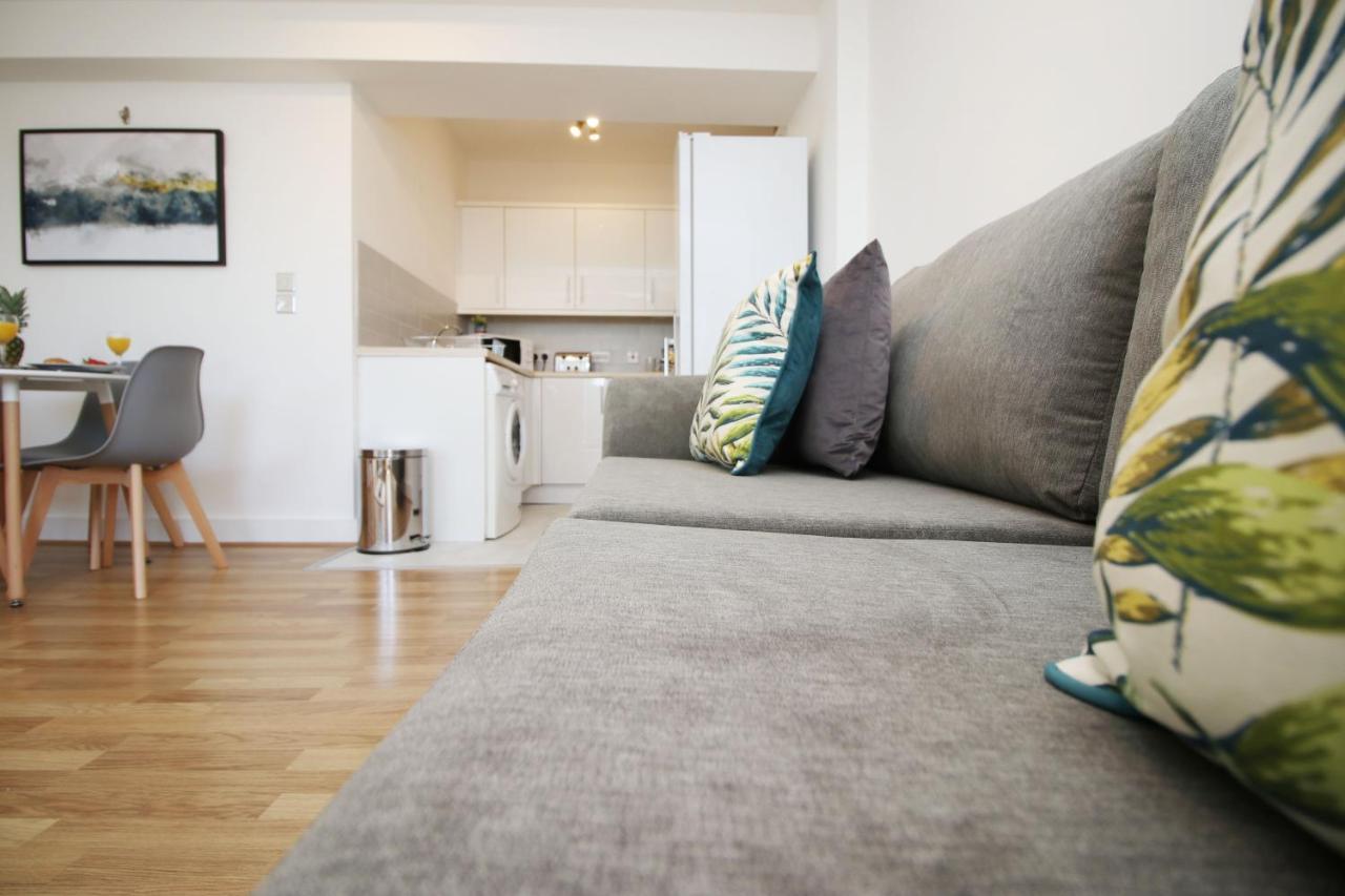 St Thomas Loft Views By Ssw - 2Br, Parking, Sleeps 4, Easy Access To City Centre, Marina, Beach And M4 Swansea Eksteriør bilde