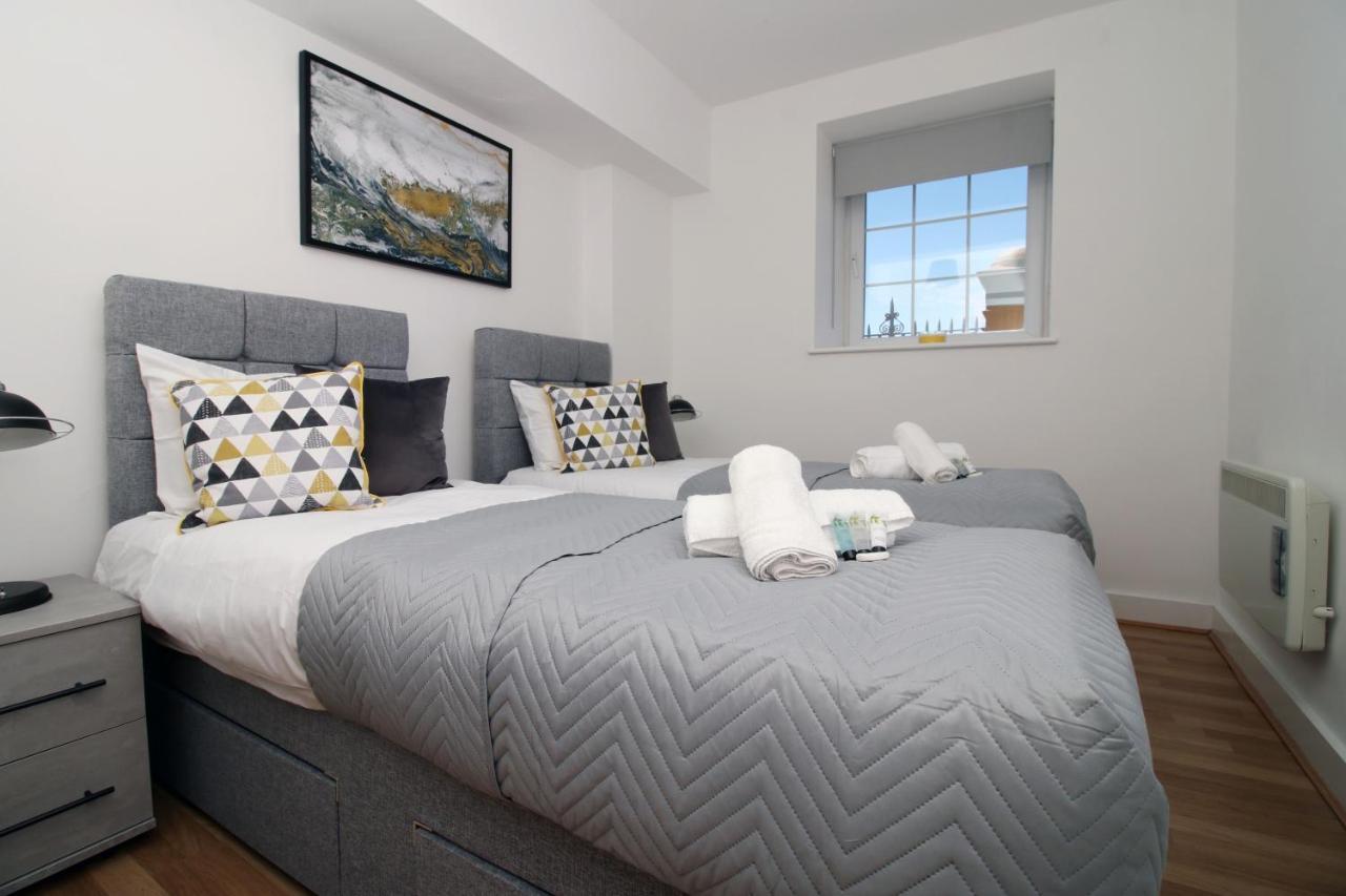 St Thomas Loft Views By Ssw - 2Br, Parking, Sleeps 4, Easy Access To City Centre, Marina, Beach And M4 Swansea Eksteriør bilde
