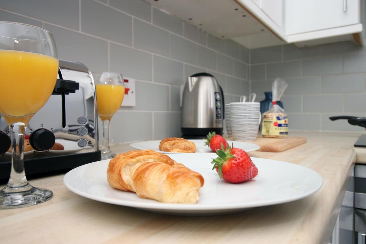 St Thomas Loft Views By Ssw - 2Br, Parking, Sleeps 4, Easy Access To City Centre, Marina, Beach And M4 Swansea Eksteriør bilde