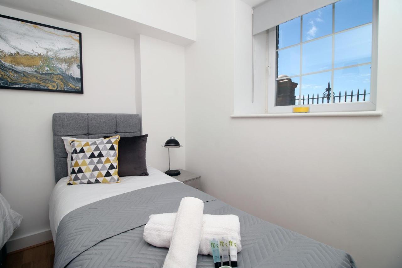 St Thomas Loft Views By Ssw - 2Br, Parking, Sleeps 4, Easy Access To City Centre, Marina, Beach And M4 Swansea Eksteriør bilde